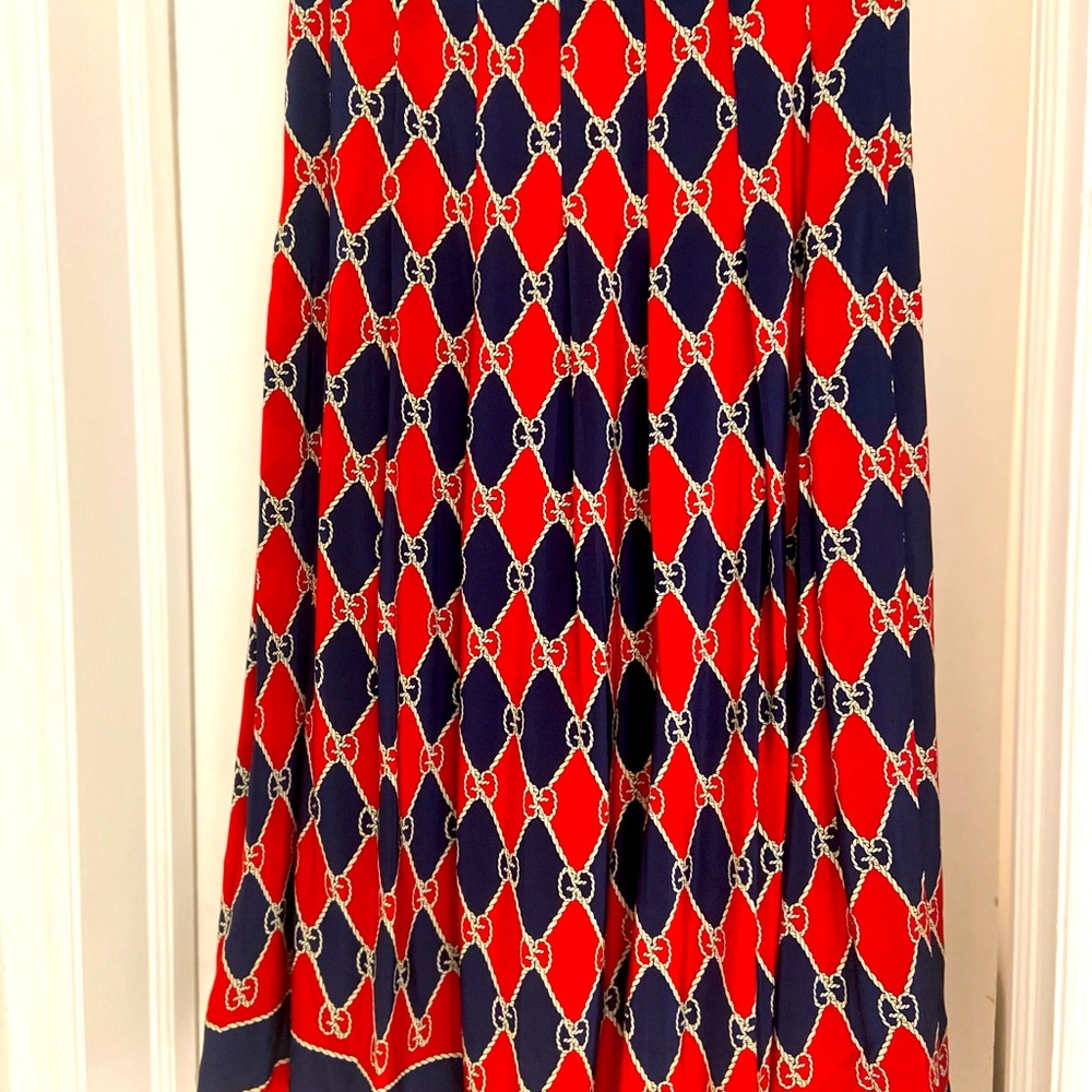 Gucci pleated silk GG print skirt.